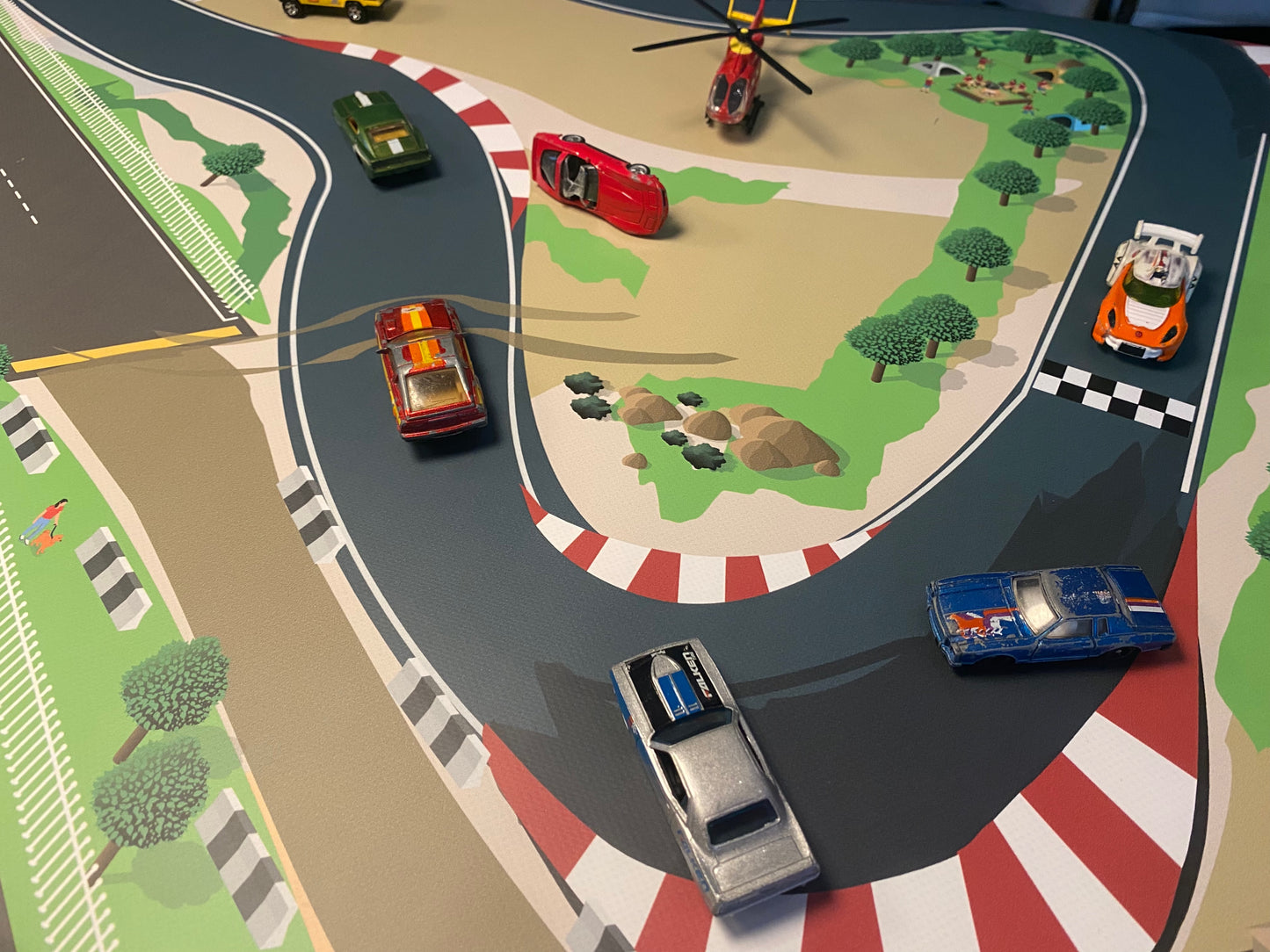 Cars! Riesige Spielmatte - z.B. für Matchbox, Hot Wheels, Siku 2x1m! Realistisch